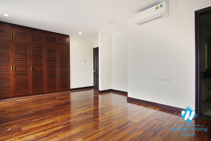Four-room ambassador-sized apartment for rent in a quiet alley in the heart of Hoan Kiem district